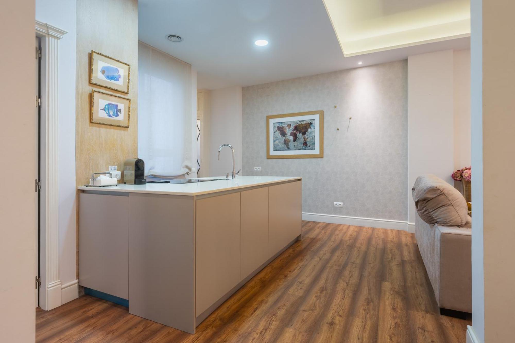 Centro Luxe 3 Rooms Seville Ngoại thất bức ảnh